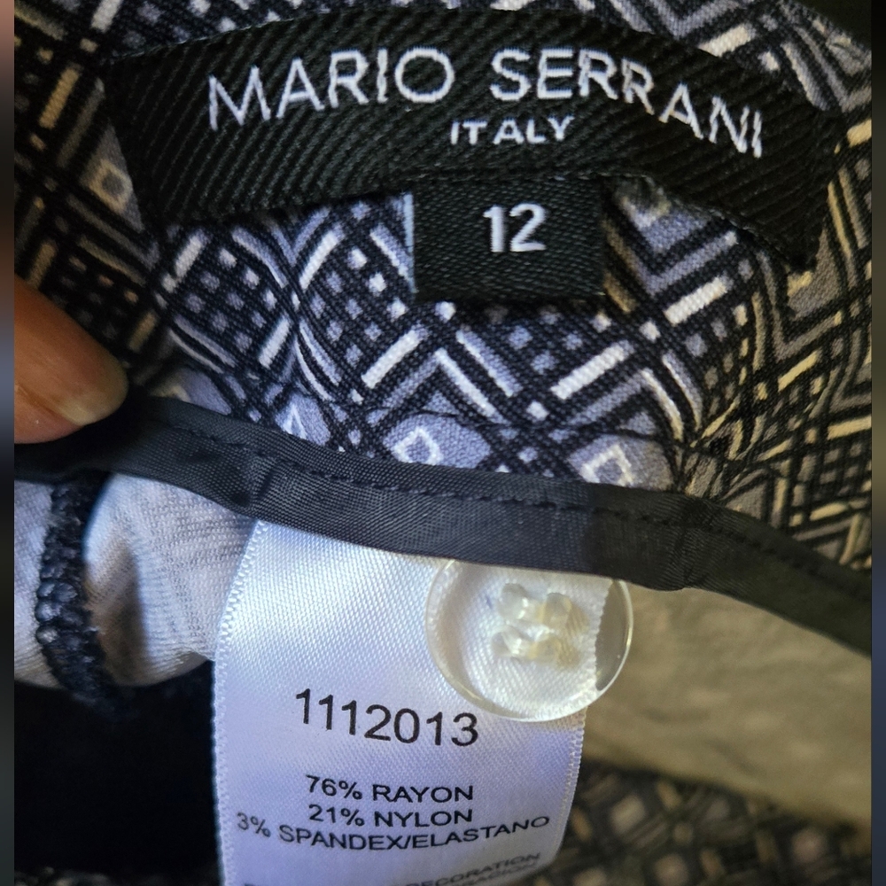 Mario Serrani Designer Women's Geometric Patterned Shorts Blue&White EUsz12 - Picture 8 of 10